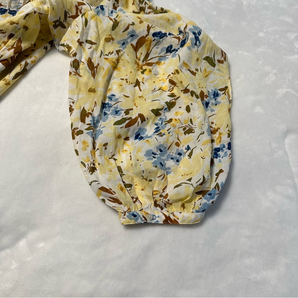 Vineyard Vines Martha’s Vineyard Floral Ruffle V-Neck Blouse — Size S - Picture 8 of 10